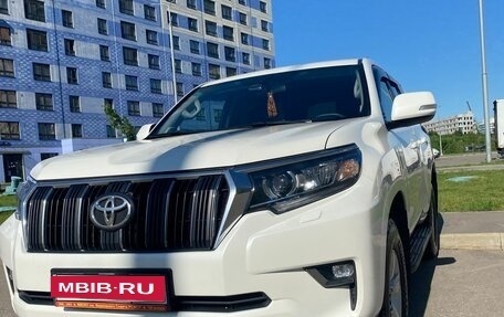 Toyota Land Cruiser Prado 150 рестайлинг 2, 2021 год, 6 500 000 рублей, 2 фотография