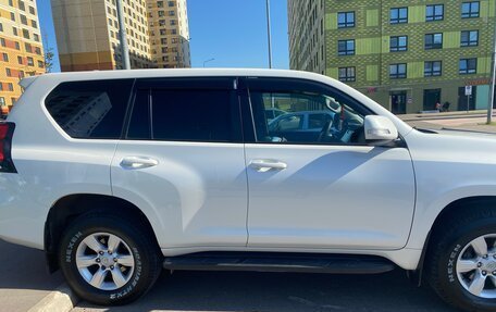 Toyota Land Cruiser Prado 150 рестайлинг 2, 2021 год, 6 500 000 рублей, 5 фотография