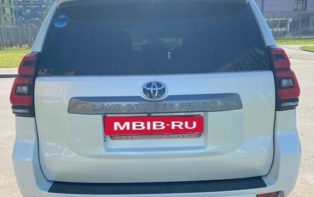 Toyota Land Cruiser Prado 150 рестайлинг 2, 2021 год, 6 500 000 рублей, 8 фотография