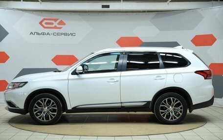 Mitsubishi Outlander III рестайлинг 3, 2018 год, 1 820 000 рублей, 8 фотография