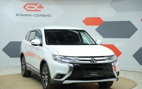 Mitsubishi Outlander III рестайлинг 3, 2018 год, 1 820 000 рублей, 3 фотография