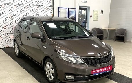 KIA Rio III рестайлинг, 2016 год, 964 000 рублей, 3 фотография