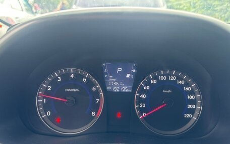 Hyundai Solaris II рестайлинг, 2013 год, 625 000 рублей, 7 фотография