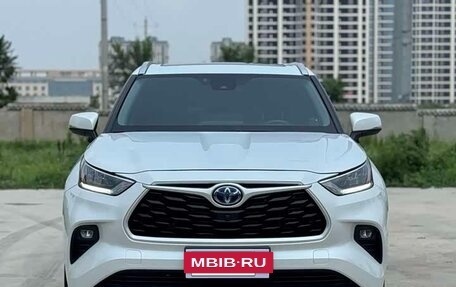 Toyota Highlander, 2022 год, 3 780 000 рублей, 9 фотография