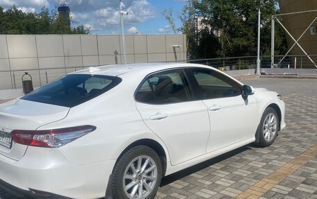 Toyota Camry, 2021 год, 3 400 000 рублей, 3 фотография