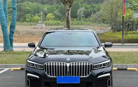 BMW 7 серия, 2022 год, 5 700 000 рублей, 2 фотография