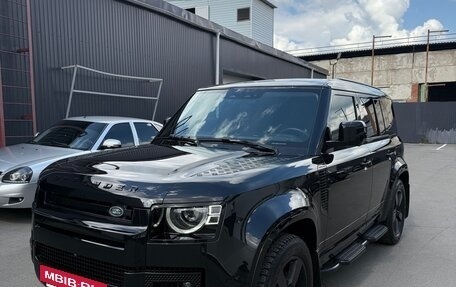 Land Rover Defender II, 2021 год, 8 900 000 рублей, 2 фотография