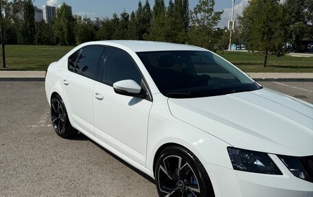 Skoda Octavia, 2018 год, 1 980 000 рублей, 6 фотография