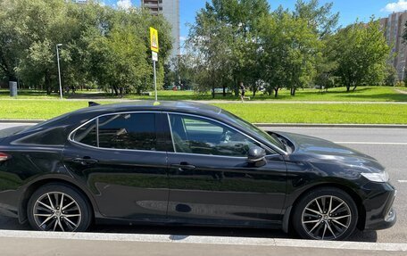Toyota Camry, 2021 год, 3 300 000 рублей, 6 фотография