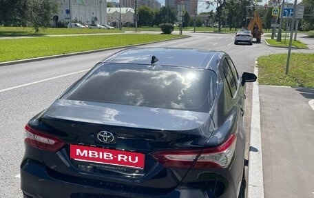 Toyota Camry, 2021 год, 3 300 000 рублей, 5 фотография