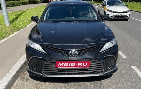 Toyota Camry, 2021 год, 3 300 000 рублей, 7 фотография