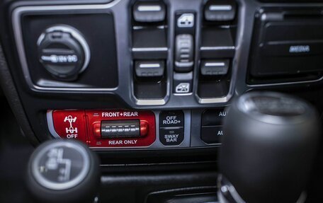 Jeep Wrangler, 2024 год, 16 399 999 рублей, 39 фотография