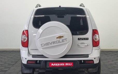 Chevrolet Niva I рестайлинг, 2014 год, 646 000 рублей, 5 фотография