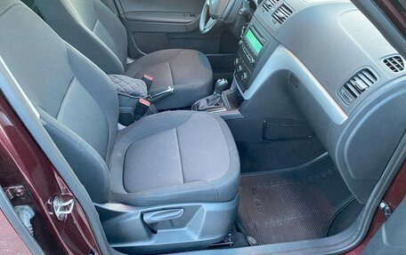 Skoda Yeti I рестайлинг, 2014 год, 1 250 000 рублей, 17 фотография