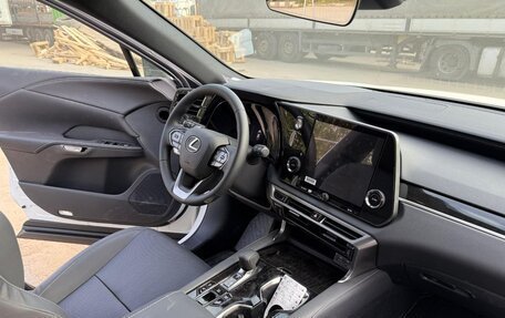 Lexus RX IV рестайлинг, 2025 год, 7 600 000 рублей, 6 фотография