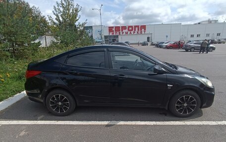 Hyundai Solaris II рестайлинг, 2011 год, 580 000 рублей, 5 фотография