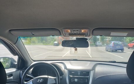 Hyundai Solaris II рестайлинг, 2011 год, 580 000 рублей, 7 фотография