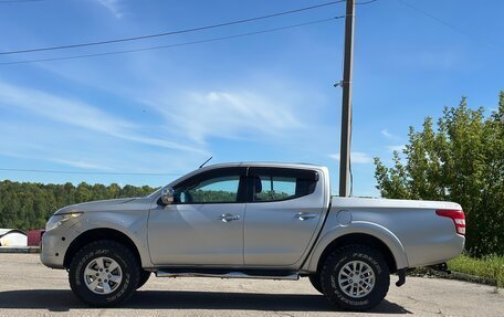 Mitsubishi L200 IV рестайлинг, 2015 год, 1 500 000 рублей, 8 фотография