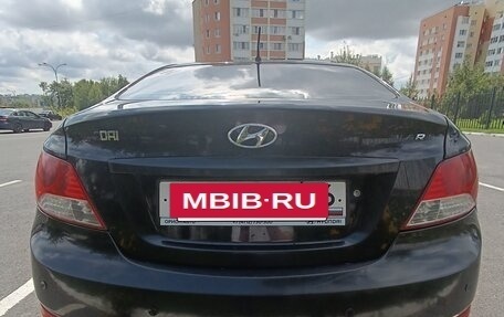 Hyundai Solaris II рестайлинг, 2011 год, 580 000 рублей, 4 фотография