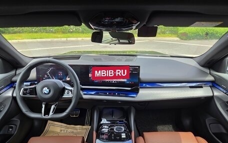 BMW 5 серия, 2024 год, 6 720 000 рублей, 16 фотография