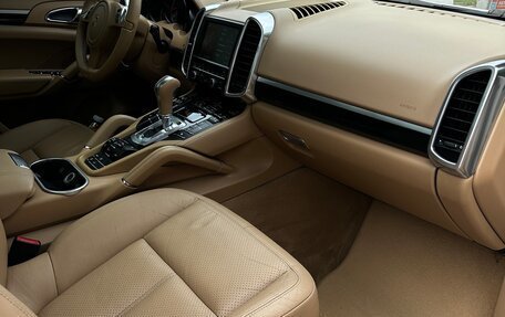 Porsche Cayenne III, 2011 год, 2 400 000 рублей, 11 фотография