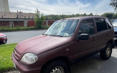 Chevrolet Niva I рестайлинг, 2005 год, 199 000 рублей, 2 фотография