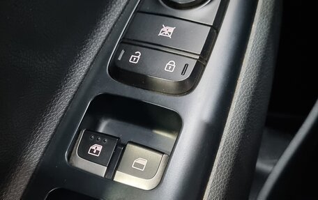 KIA Rio IV, 2018 год, 1 391 000 рублей, 18 фотография