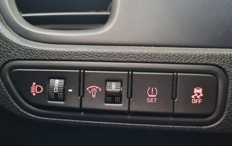 KIA Rio IV, 2018 год, 1 391 000 рублей, 15 фотография