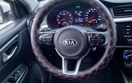 KIA Rio IV, 2018 год, 860 000 рублей, 8 фотография