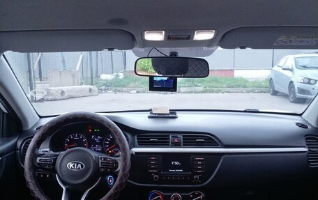 KIA Rio IV, 2018 год, 860 000 рублей, 9 фотография