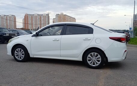 KIA Rio IV, 2018 год, 860 000 рублей, 15 фотография