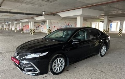 Toyota Camry, 2021 год, 2 300 000 рублей, 1 фотография