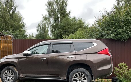 Mitsubishi Pajero Sport III рестайлинг, 2019 год, 2 400 000 рублей, 4 фотография