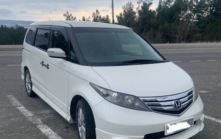 Honda Elysion I, 2011 год, 2 050 000 рублей, 2 фотография