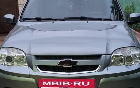Chevrolet Niva I рестайлинг, 2015 год, 730 000 рублей, 2 фотография