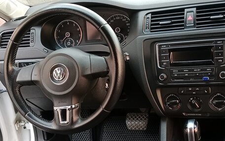 Volkswagen Jetta VI, 2014 год, 1 077 000 рублей, 7 фотография