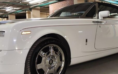 Rolls-Royce Phantom VII рестайлинг, 2008 год, 24 000 000 рублей, 2 фотография