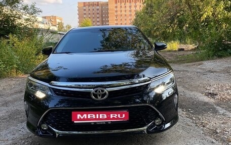 Toyota Camry, 2017 год, 2 050 000 рублей, 1 фотография