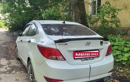 Hyundai Solaris II рестайлинг, 2015 год, 2 фотография