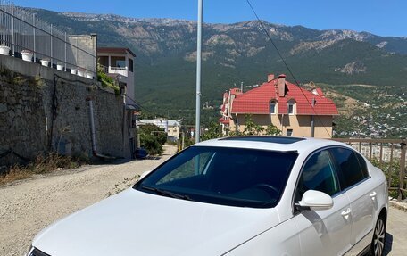 Volkswagen Passat B6, 2005 год, 630 000 рублей, 2 фотография