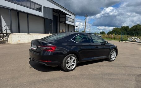 Skoda Superb III рестайлинг, 2020 год, 2 300 000 рублей, 3 фотография