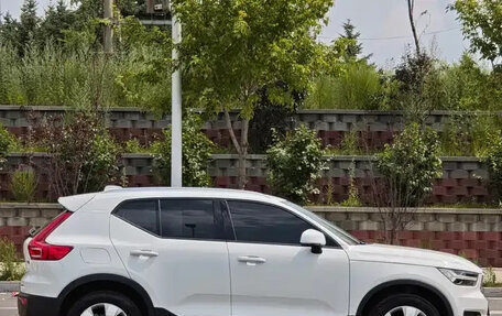 Volvo XC40 I, 2022 год, 2 753 000 рублей, 5 фотография
