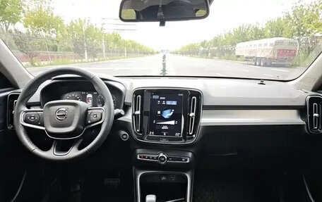 Volvo XC40 I, 2022 год, 2 753 000 рублей, 6 фотография
