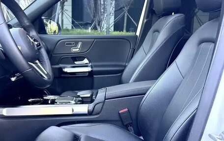 Mercedes-Benz GLB, 2022 год, 2 300 000 рублей, 6 фотография