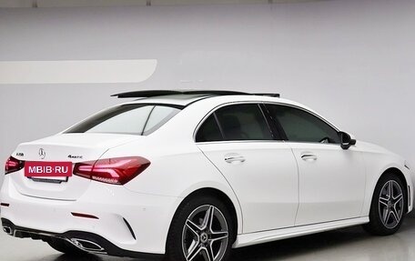 Mercedes-Benz A-Класс, 2022 год, 2 660 000 рублей, 3 фотография
