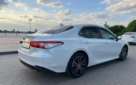 Toyota Camry, 2021 год, 2 700 000 рублей, 8 фотография