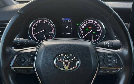 Toyota Camry, 2021 год, 2 700 000 рублей, 11 фотография