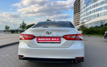 Toyota Camry, 2021 год, 2 700 000 рублей, 7 фотография