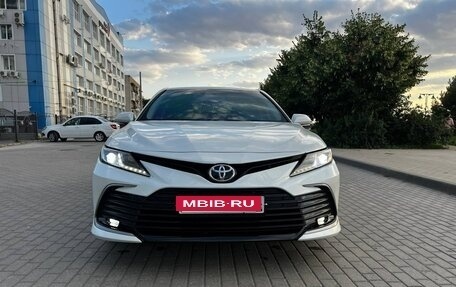 Toyota Camry, 2021 год, 2 700 000 рублей, 2 фотография