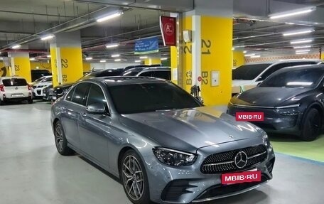 Mercedes-Benz E-Класс, 2022 год, 3 980 000 рублей, 2 фотография